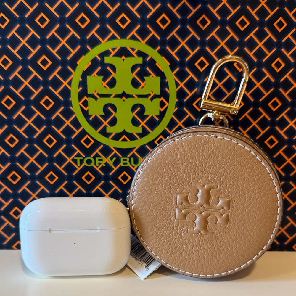 NEW✨Tory Burch Thea Tiramisu  AirPods or Coin holder